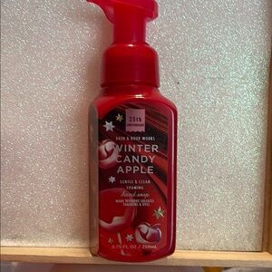 Bath & Body Works Red Winter Candy Apple Hand Soap